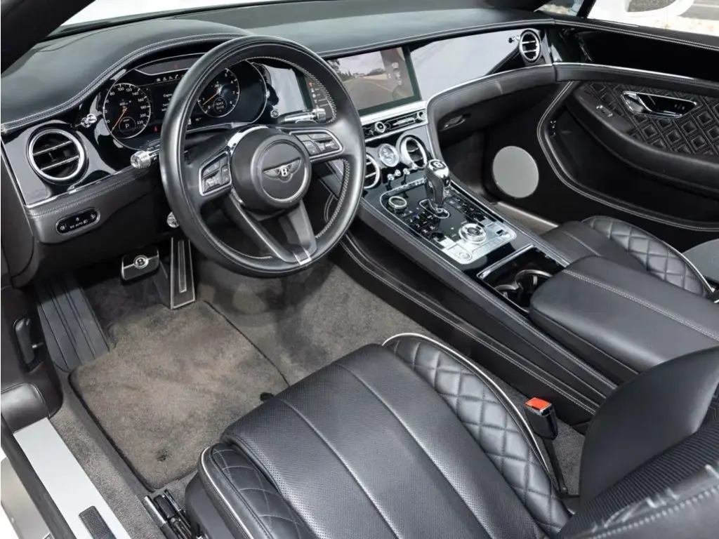 Image for 2021 Continental GTC V8 at position 2