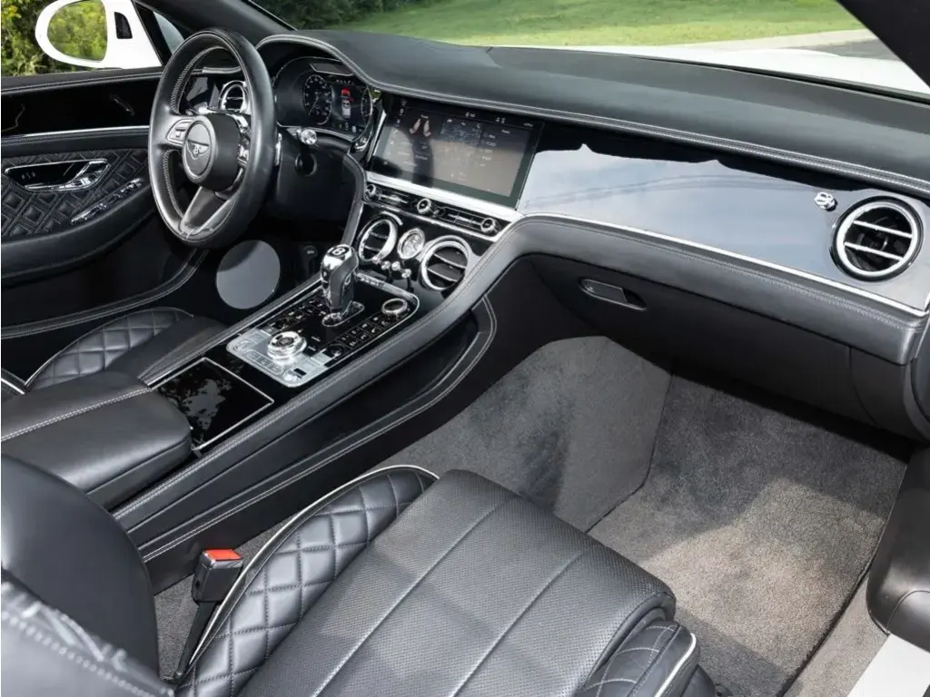 Image for 2021 Continental GTC V8 at position 4