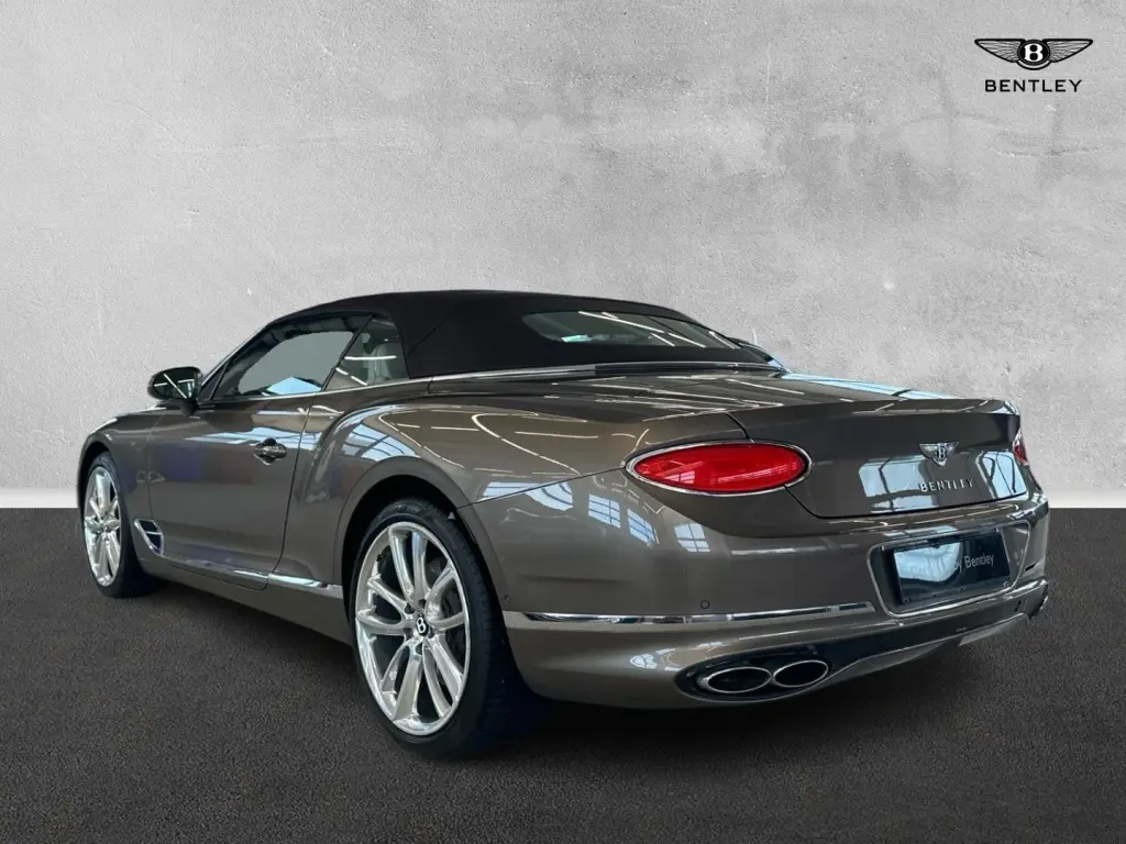 Image for 2021 Continental GTC V8 at position 3