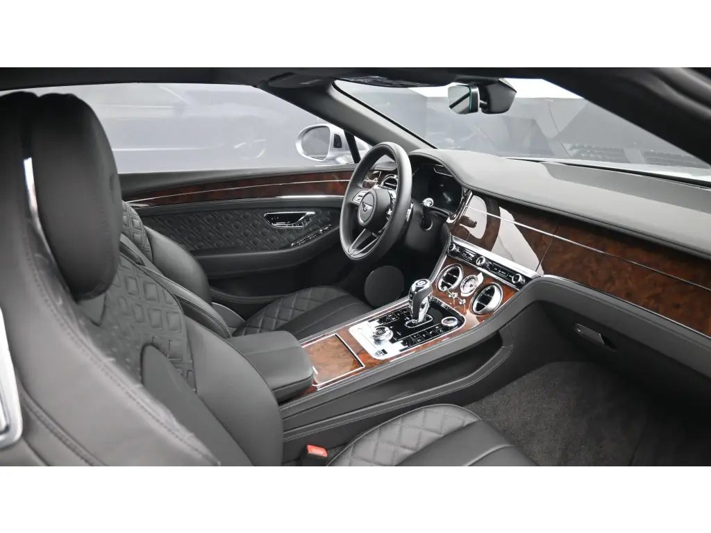 Image for 2022 Continental GTC V8 at position 2