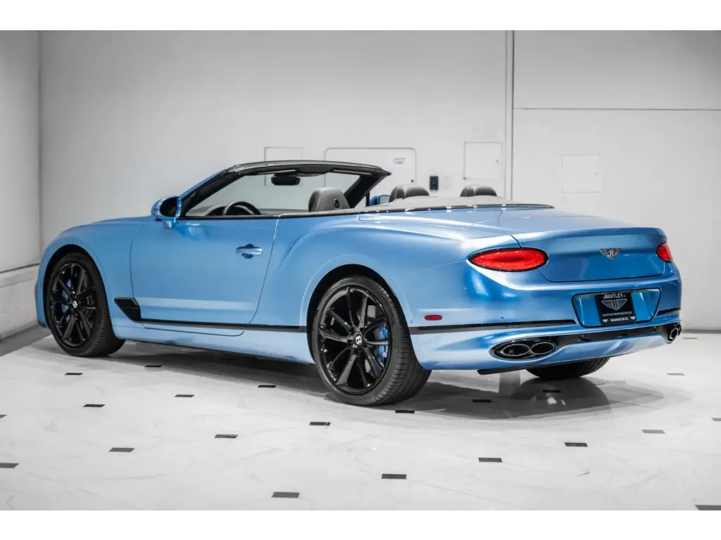 2022 Continental GTC V8 vehicle image