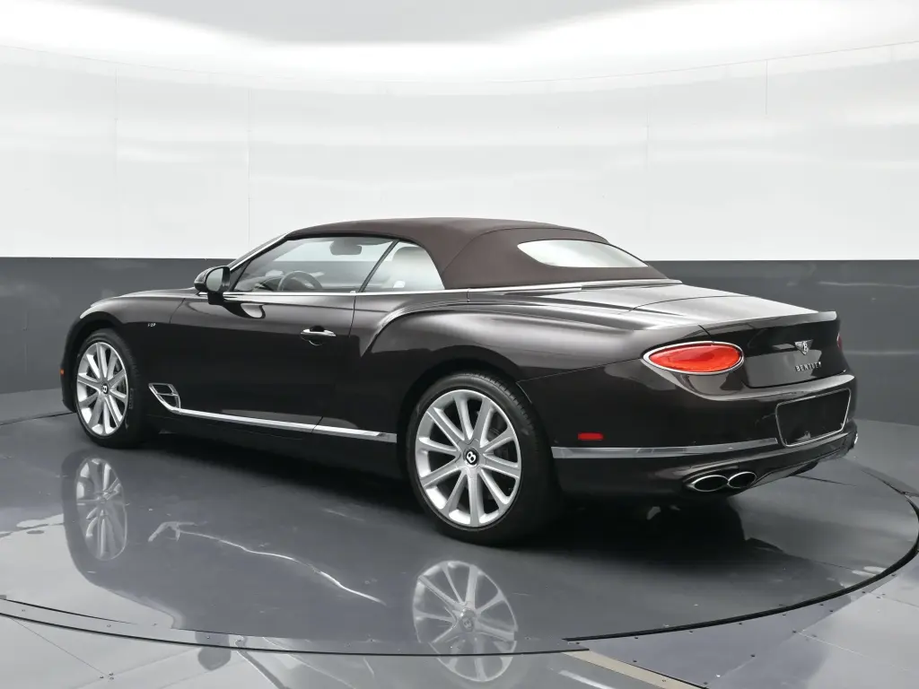 Image for 2022 Continental GTC V8 at position 3
