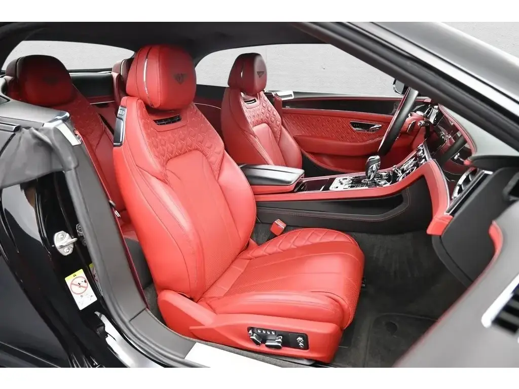 Image for 2022 Continental GTC V8 at position 2