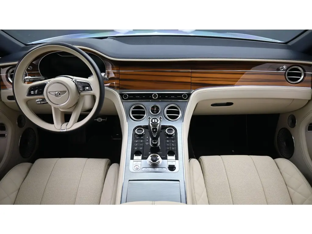 Image for 2022 Continental GTC V8 at position 4
