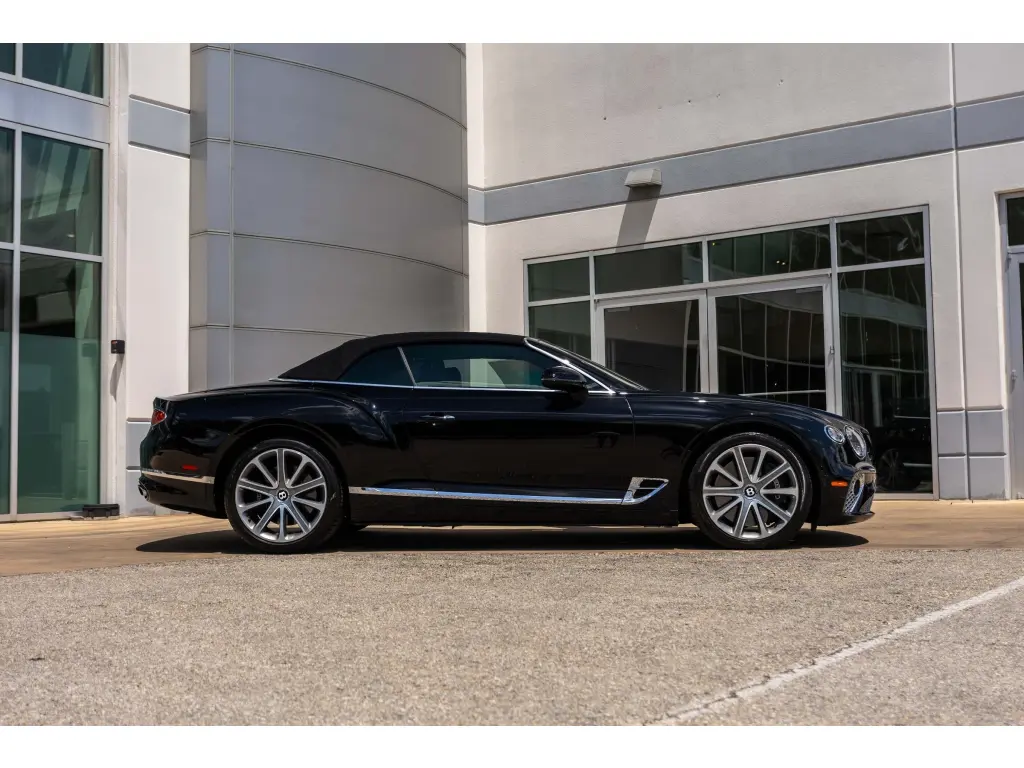 Image for 2022 Continental GTC V8 at position 5