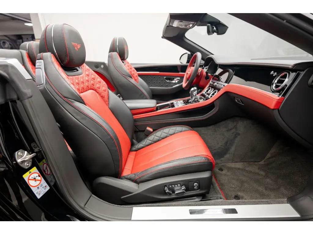Image for 2022 Continental GTC V8 at position 2