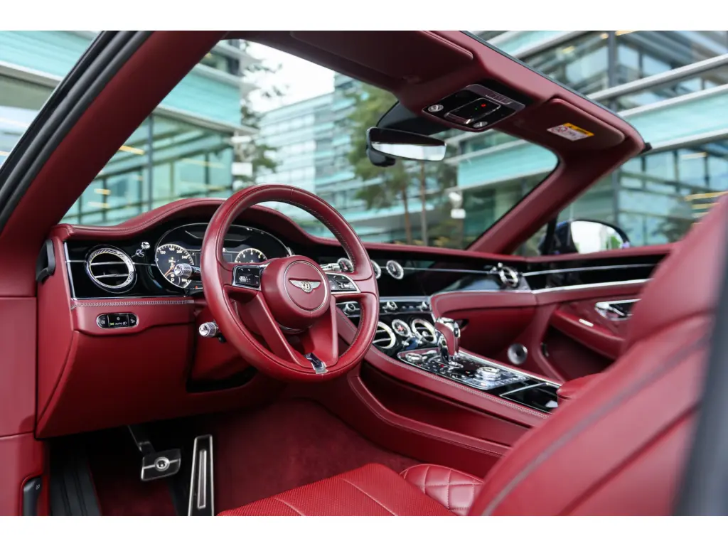 Image for 2019 Continental GTC W12 at position 2