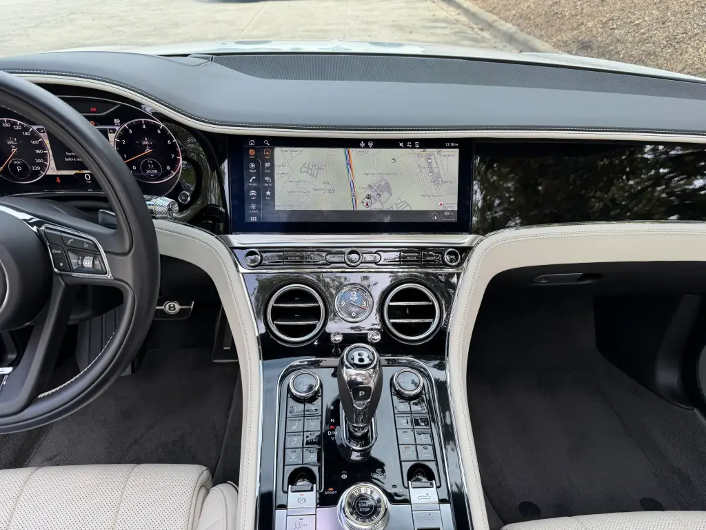 Image for 2020 Continental GTC W12 at position 4