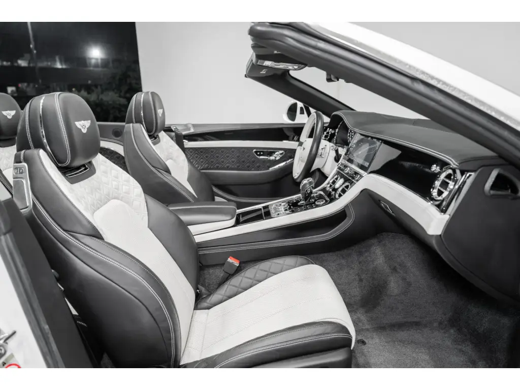 Image for 2020 Continental GTC W12 at position 2