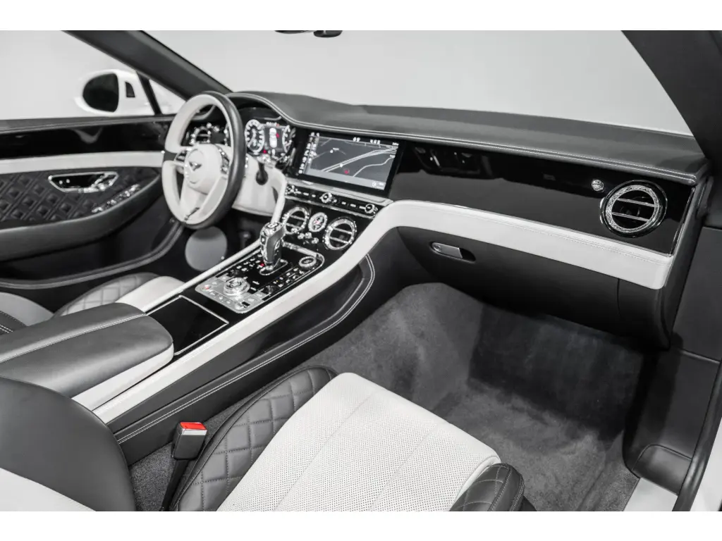 Image for 2020 Continental GTC W12 at position 4