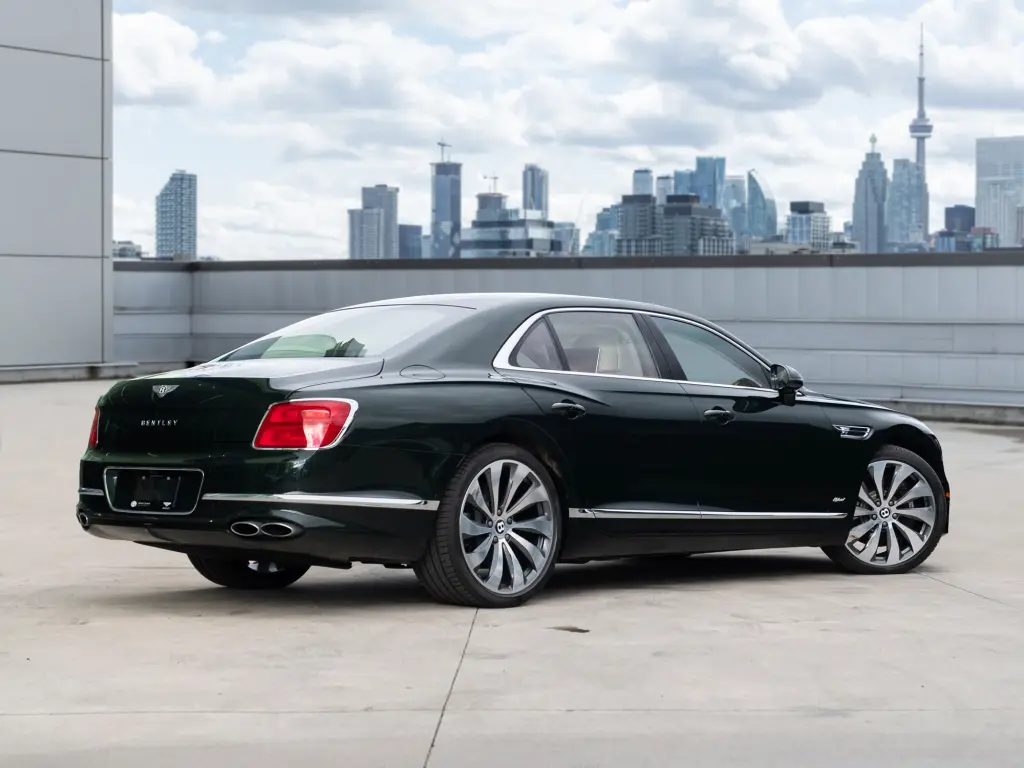 Image for 2022 Flying Spur V6 Hybrid at position 3