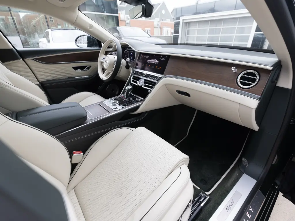 Image for 2022 Flying Spur V6 Hybrid at position 2