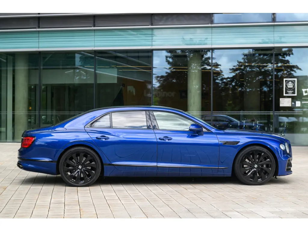 Image for 2023 Flying Spur Azure V6 Hybrid at position 5