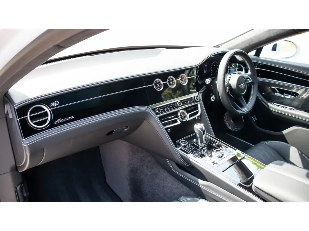 Image for 2026 Flying Spur Azure V8 Hybrid at position 2