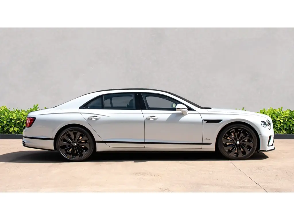 Image for 2026 Flying Spur Azure V8 Hybrid at position 5