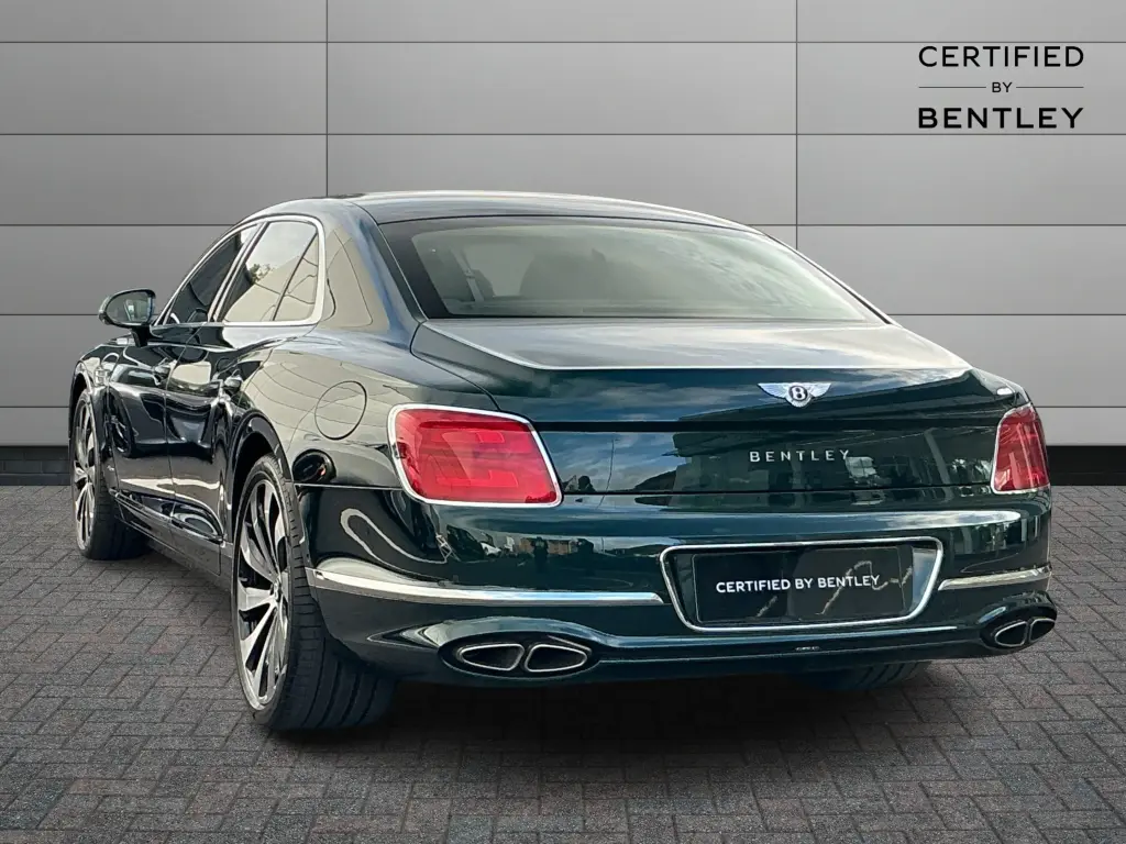 Image for 2026 Flying Spur Azure V8 Hybrid at position 3