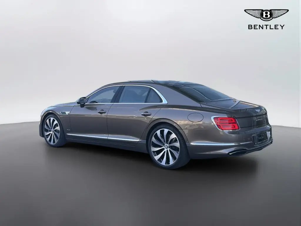 Image for 2026 Flying Spur Azure V8 Hybrid at position 3