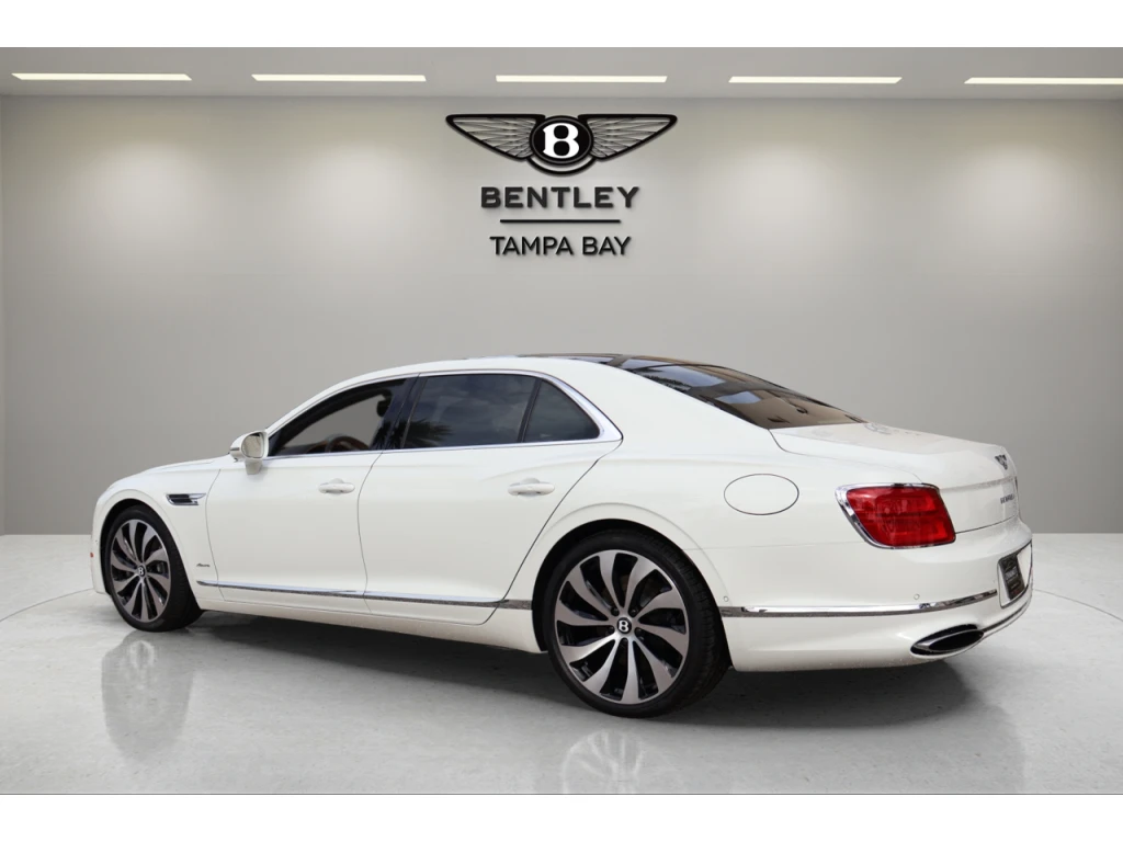 Image for 2026 Flying Spur Azure V8 Hybrid at position 3