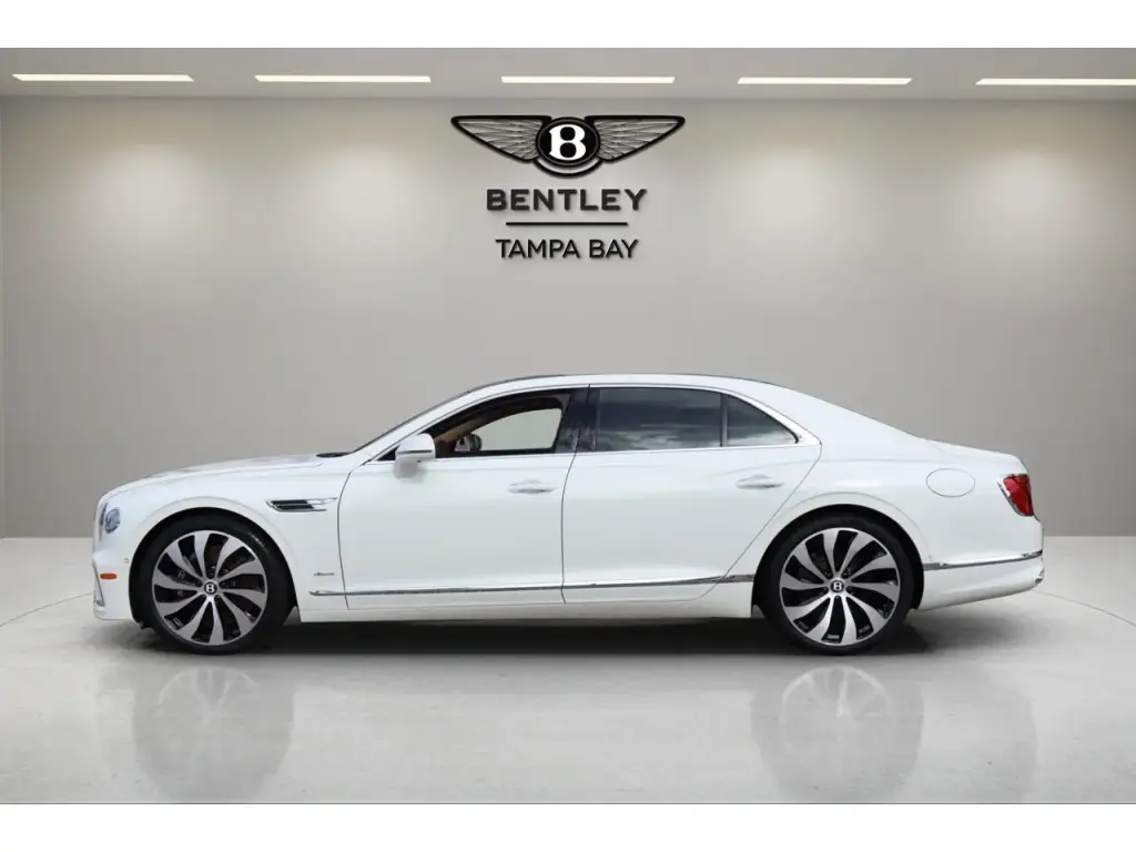 Image for 2026 Flying Spur Azure V8 Hybrid at position 5