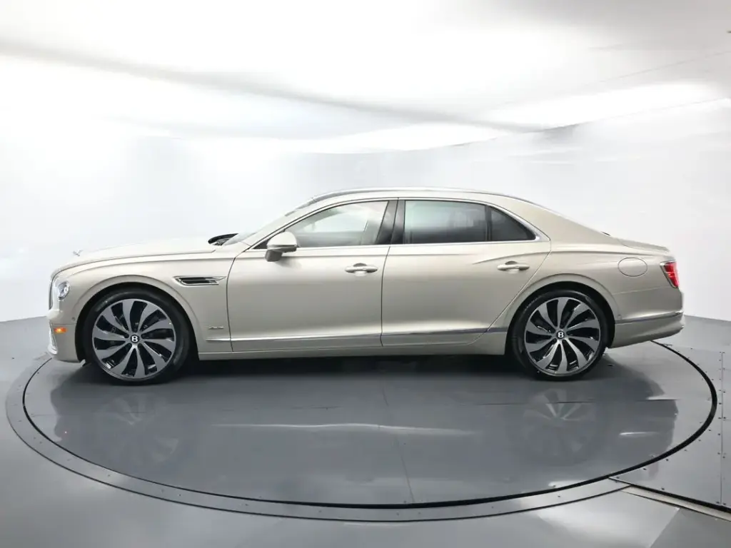 Image for 2026 Flying Spur Azure V8 Hybrid at position 5