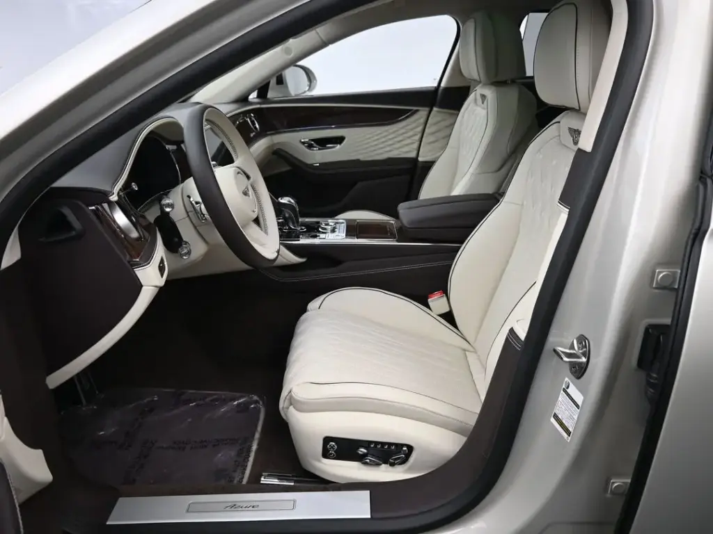 Image for 2026 Flying Spur Azure V8 Hybrid at position 2