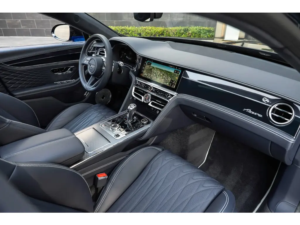 Image for 2026 Flying Spur Azure V8 Hybrid at position 2