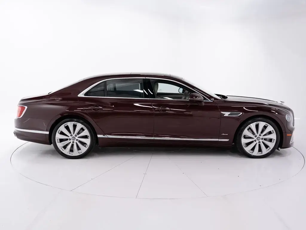 Image for 2026 Flying Spur Azure V8 Hybrid at position 5