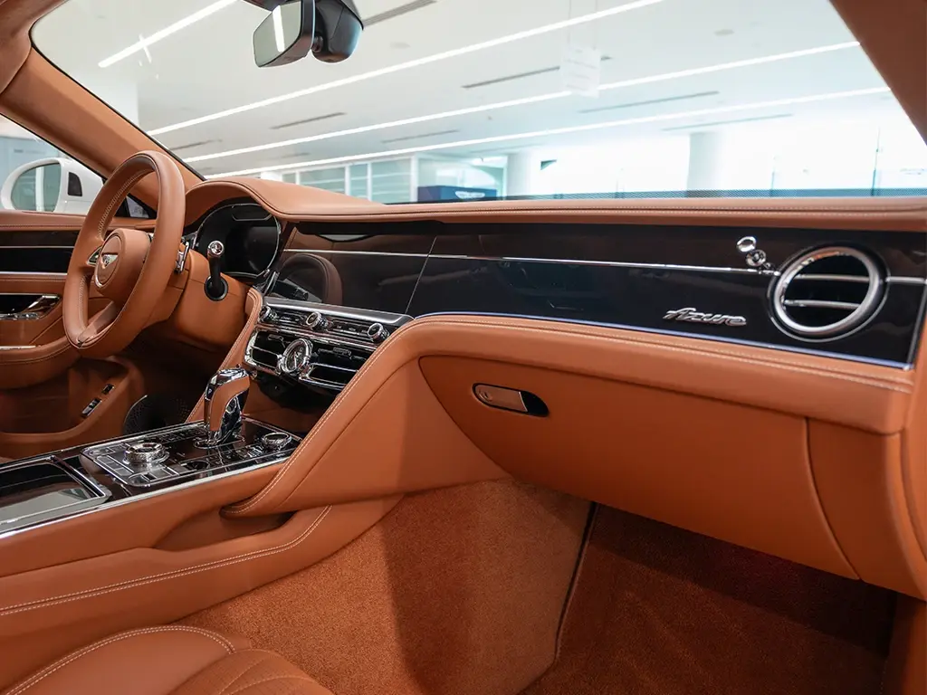 Image for 2023 Flying Spur Azure V8 at position 2