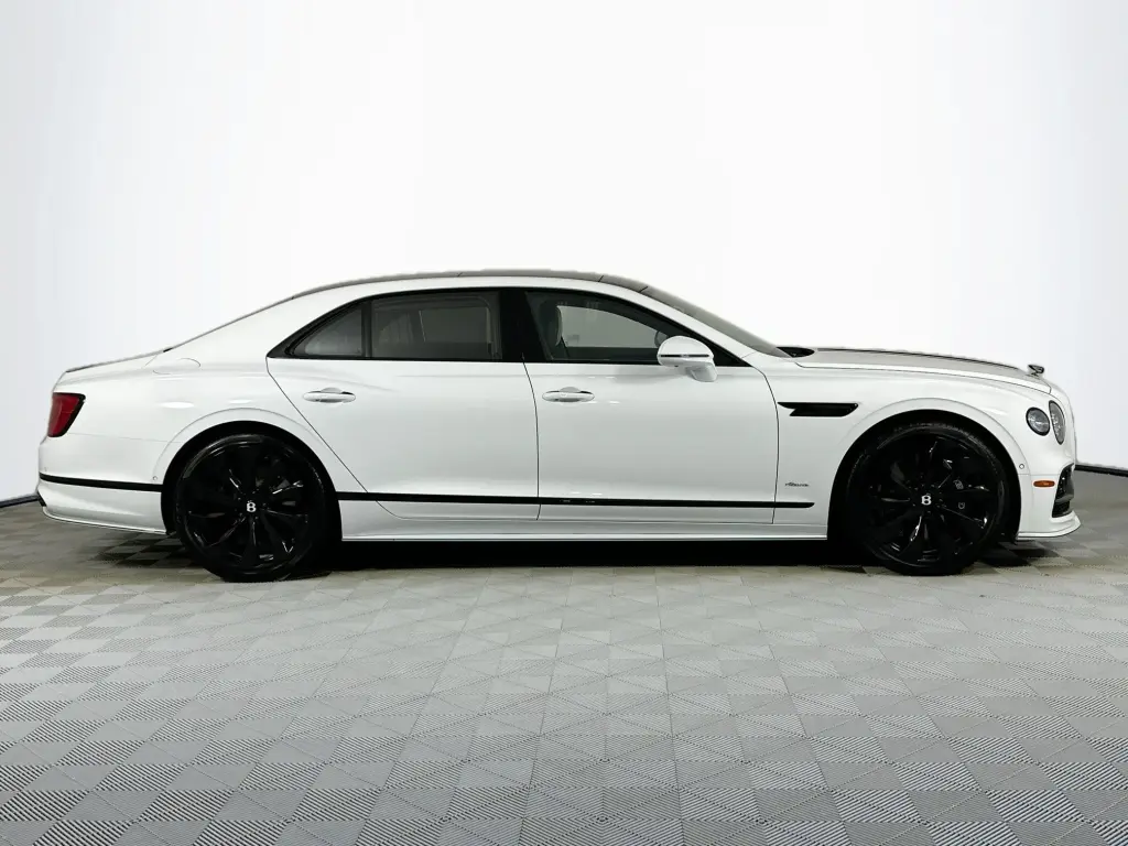 Image for 2023 Flying Spur Azure V8 at position 5