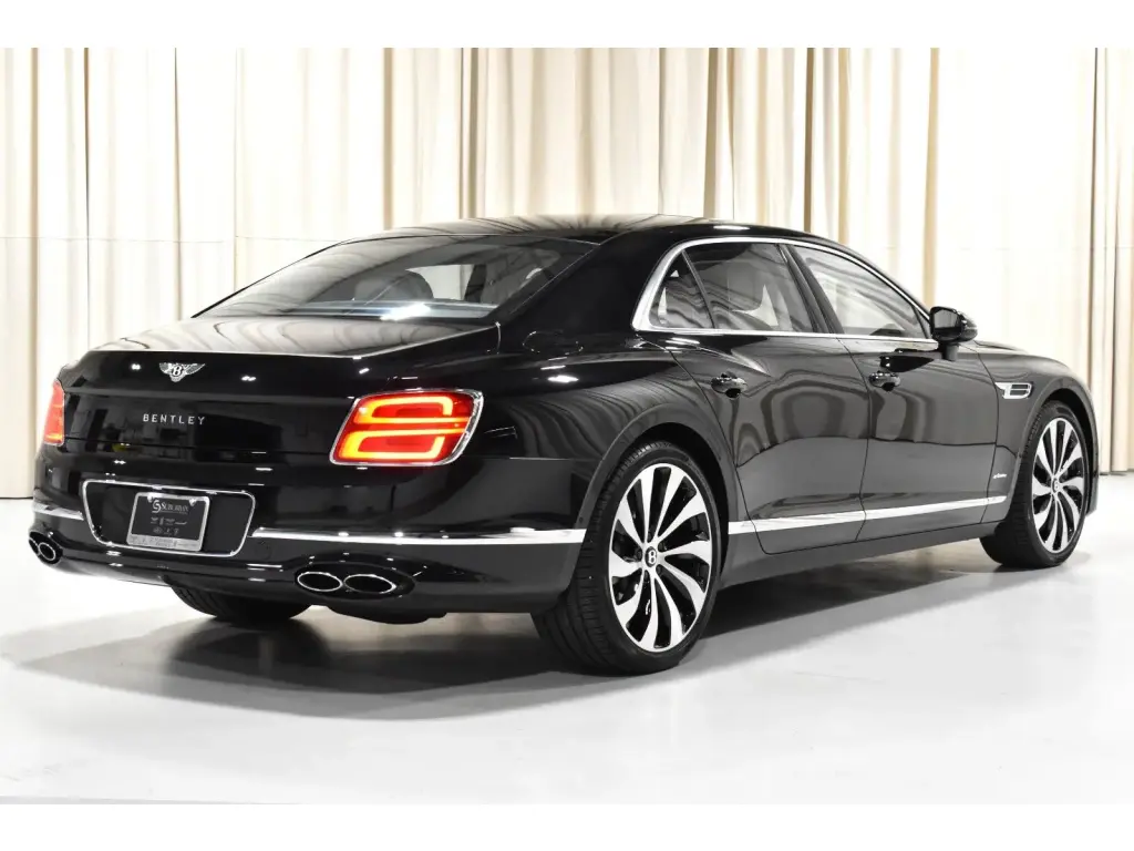 Image for 2023 Flying Spur Azure V8 at position 3
