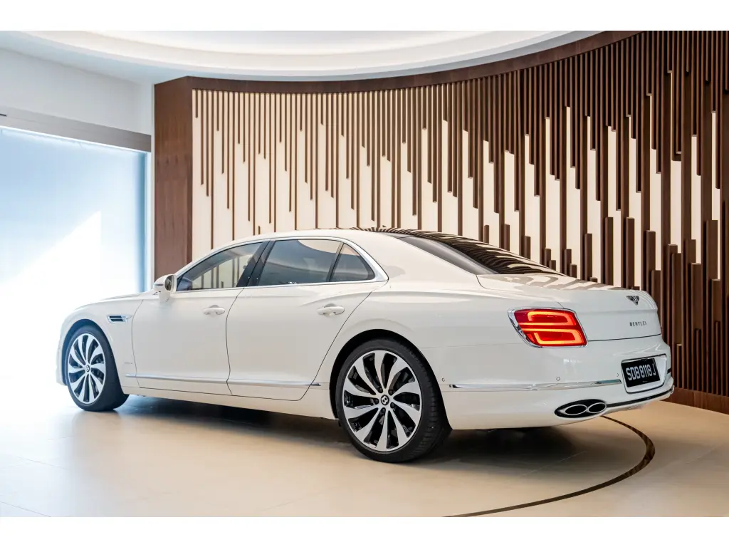 Image for 2023 Flying Spur Azure V8 at position 3