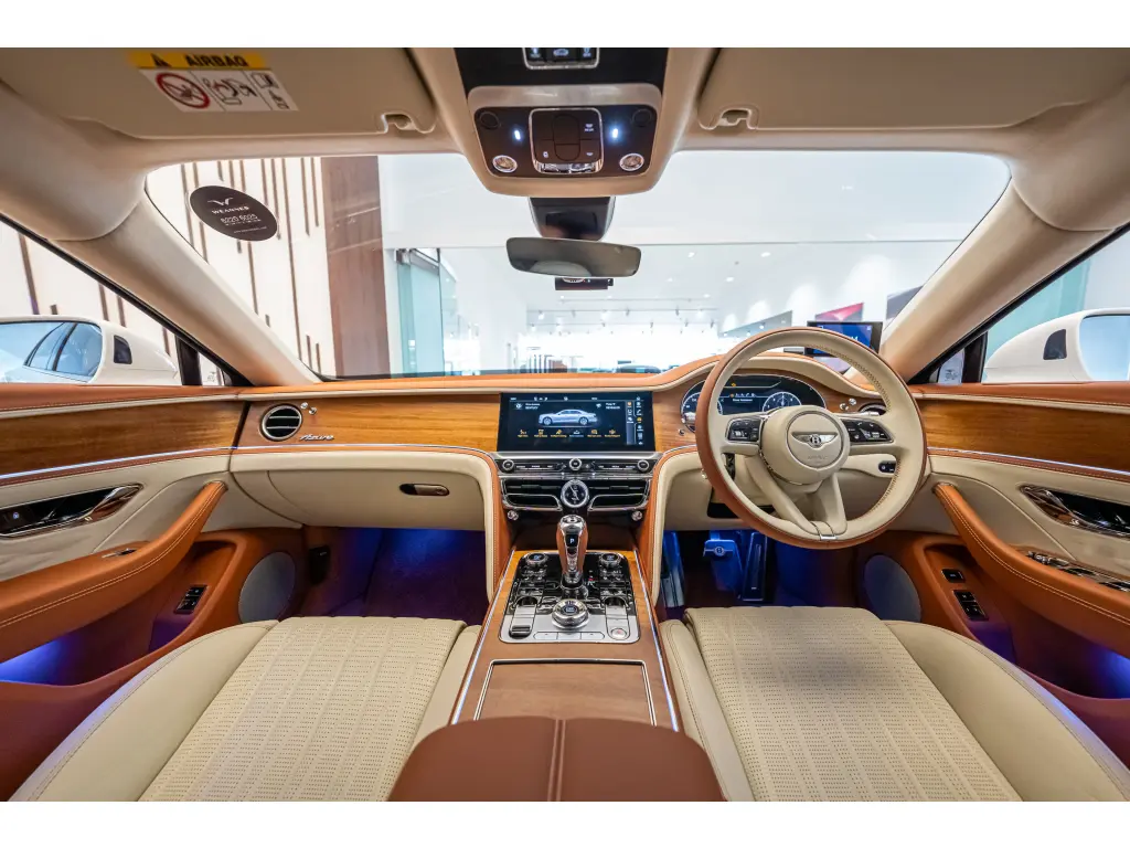 Image for 2023 Flying Spur Azure V8 at position 4