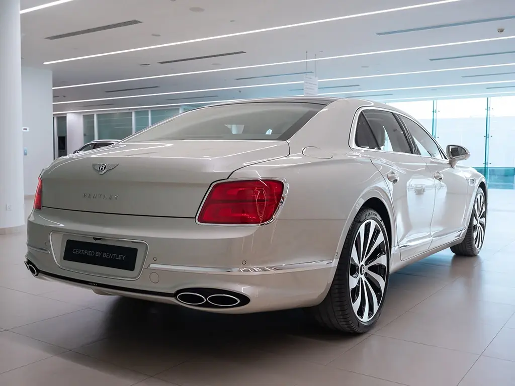 Image for 2024 Flying Spur Azure V8 at position 3