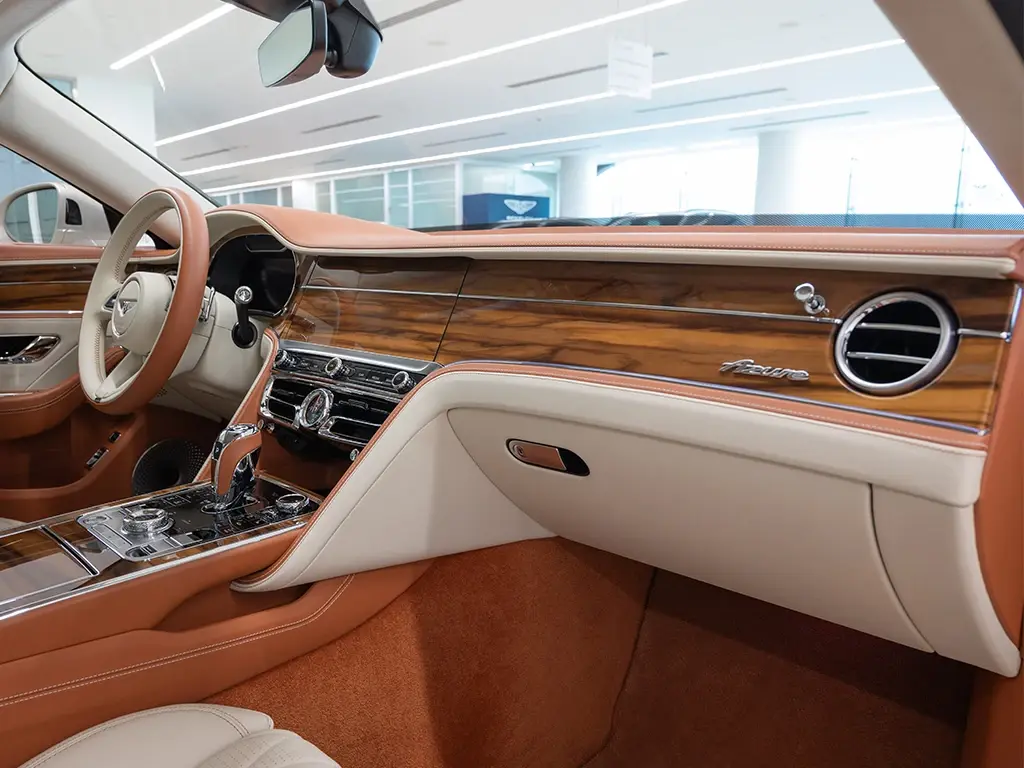 Image for 2024 Flying Spur Azure V8 at position 2