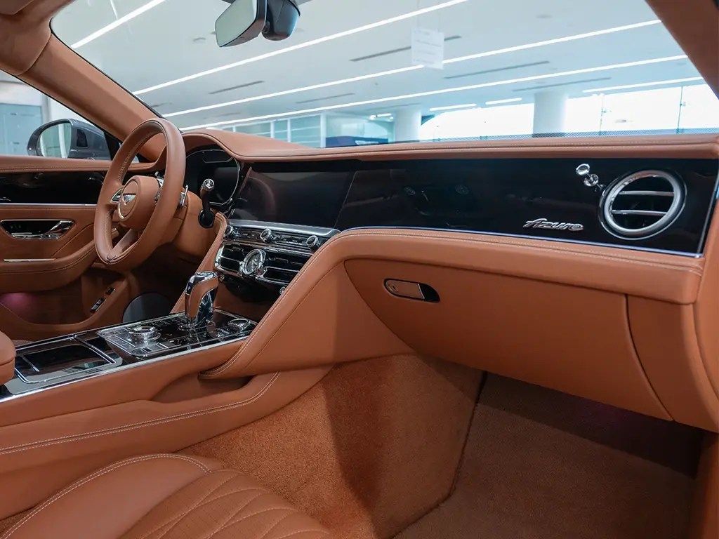 Image for 2024 Flying Spur Azure V8 at position 2