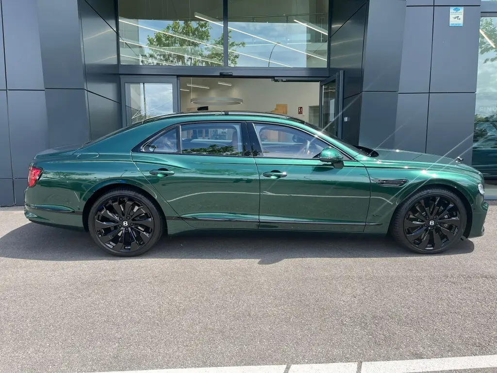 Image for 2024 Flying Spur Azure V8 at position 5