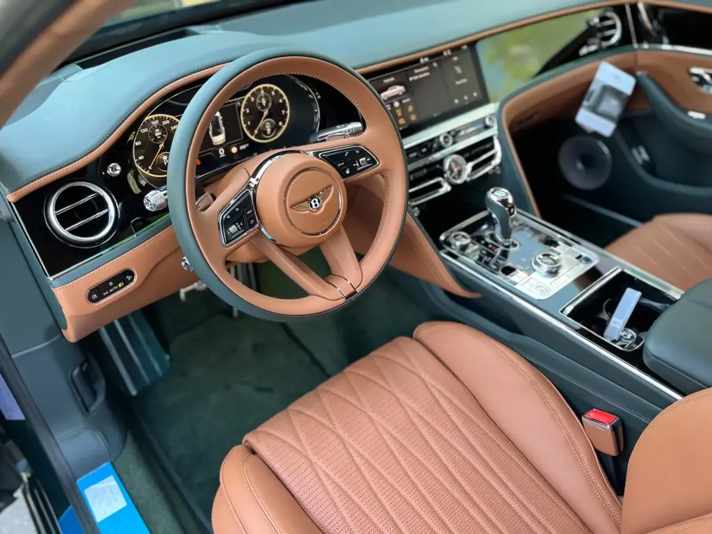 Image for 2024 Flying Spur Azure V8 at position 4