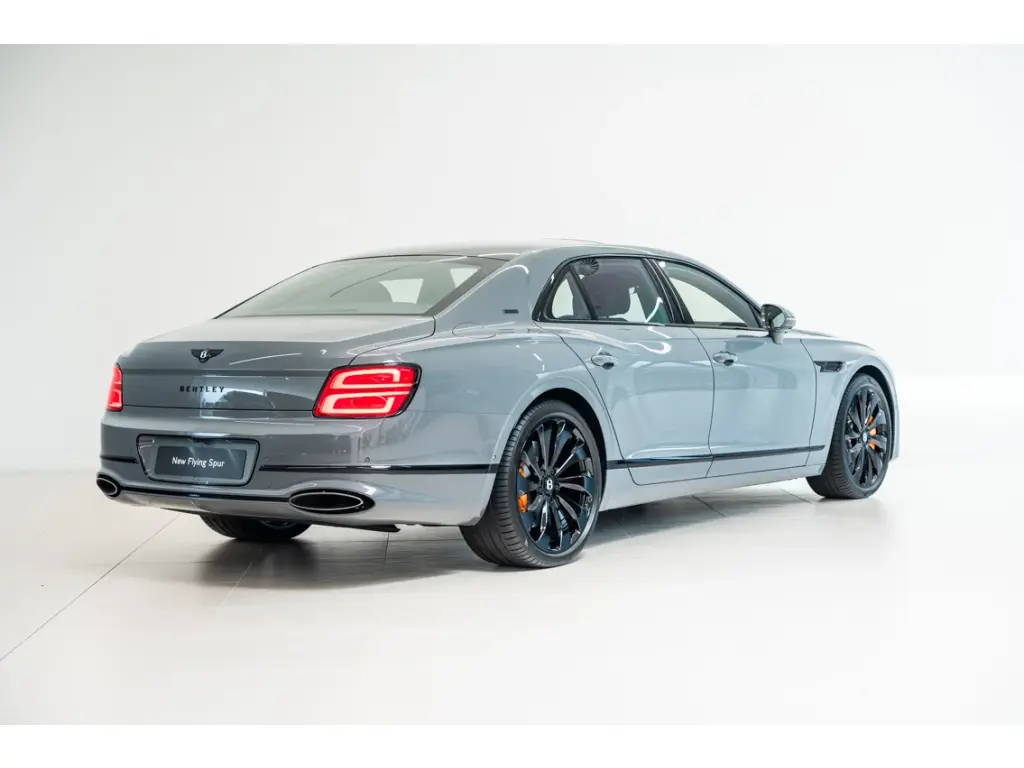 Image for 2025 Flying Spur Black Edition V8 Hybrid at position 3