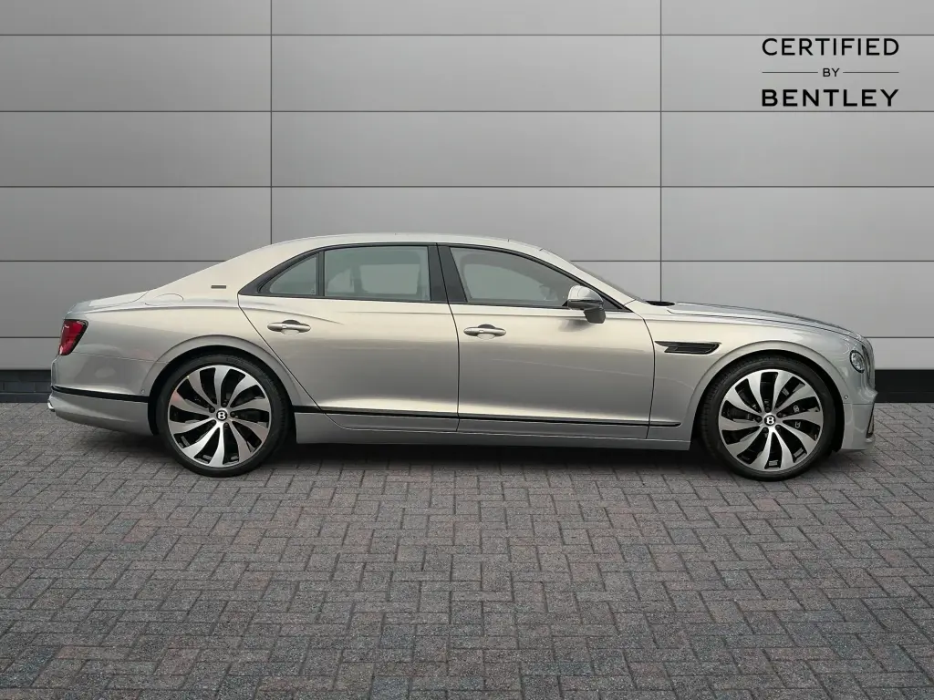 Image for 2025 Flying Spur Black Edition V8 Hybrid at position 5