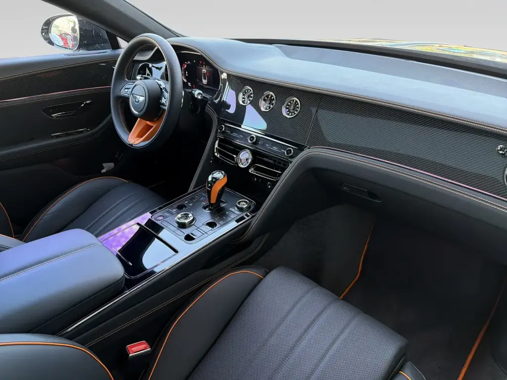 Image for 2025 Flying Spur Black Edition V8 Hybrid at position 2