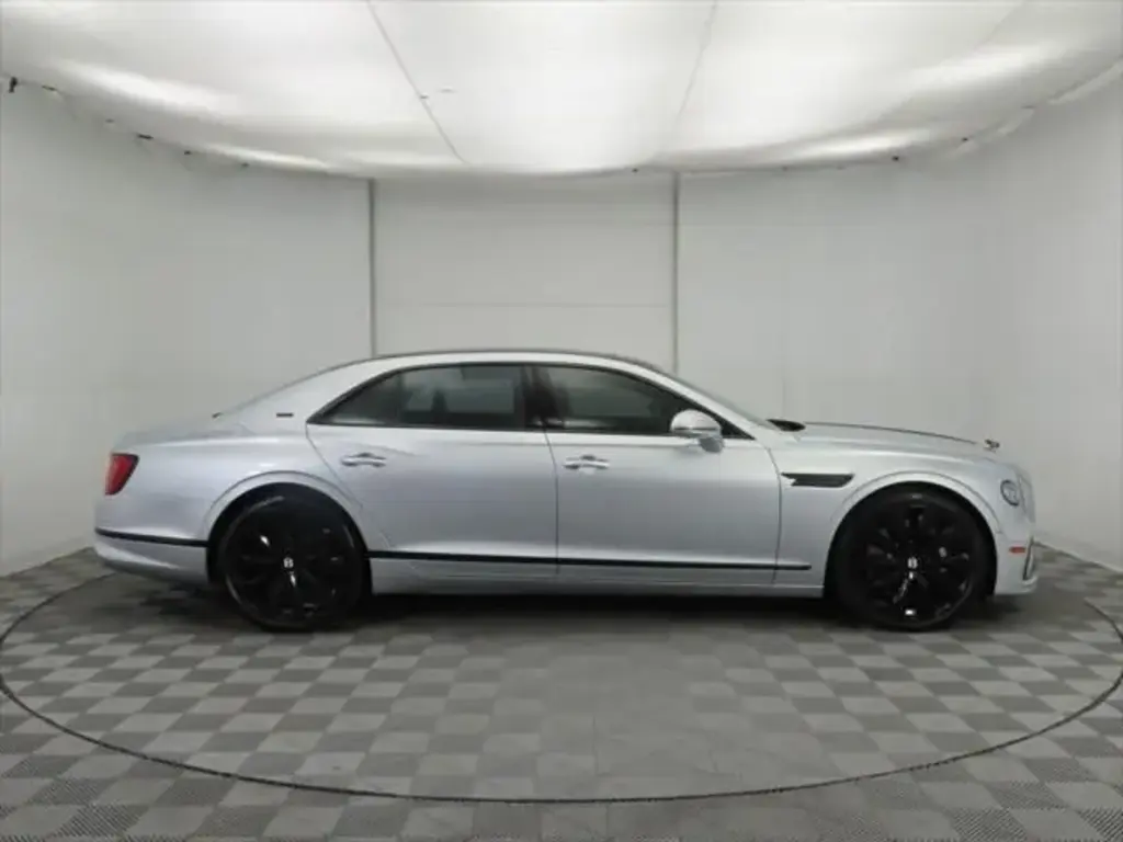 Image for 2025 Flying Spur Black Edition V8 Hybrid at position 5