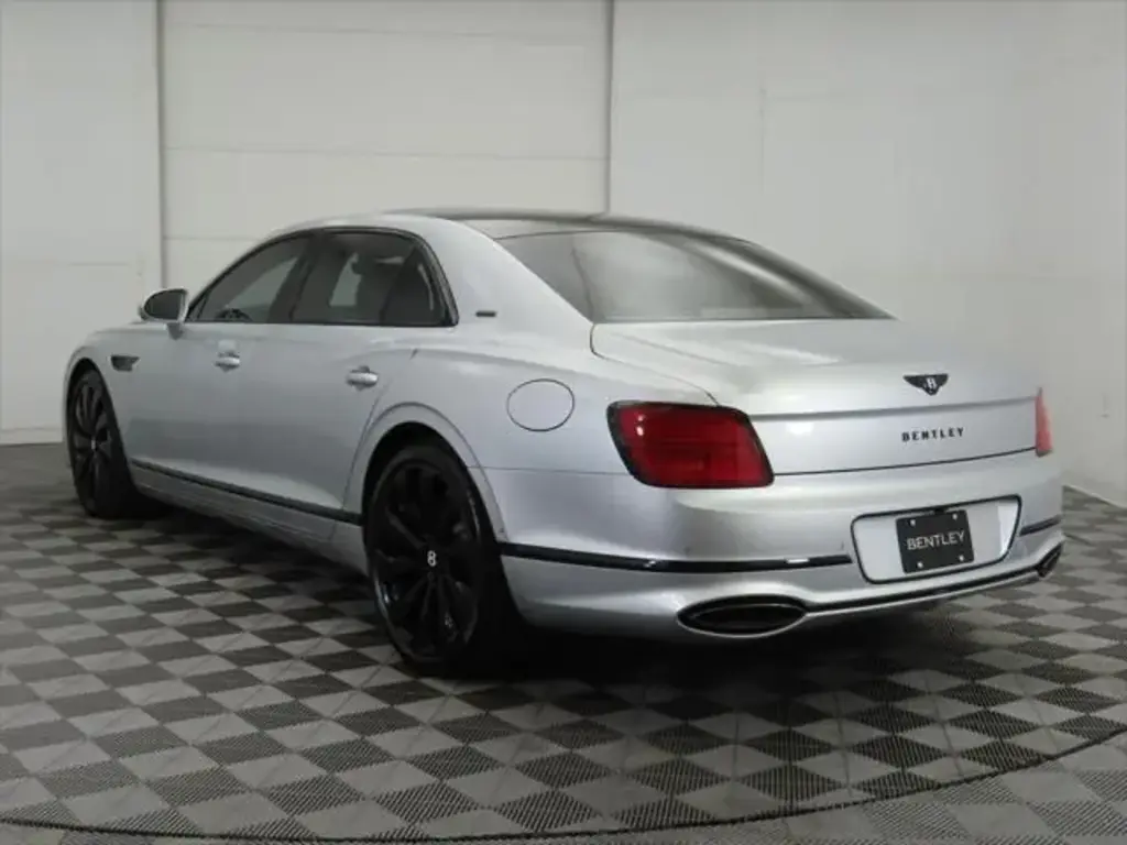 Image for 2025 Flying Spur Black Edition V8 Hybrid at position 3