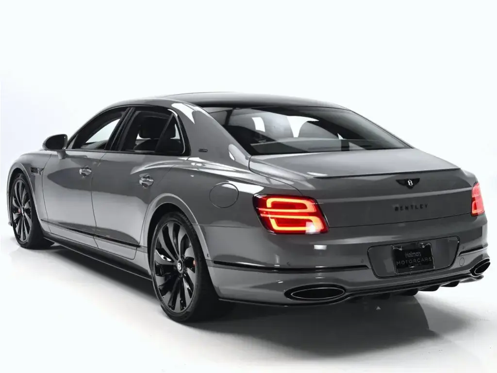 Image for 2025 Flying Spur Black Edition V8 Hybrid at position 3