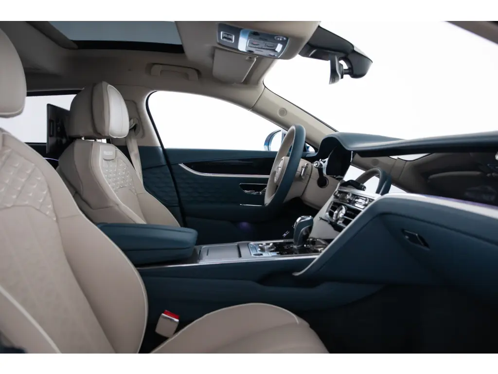 Image for 2025 Flying Spur Mulliner V8 Hybrid at position 2