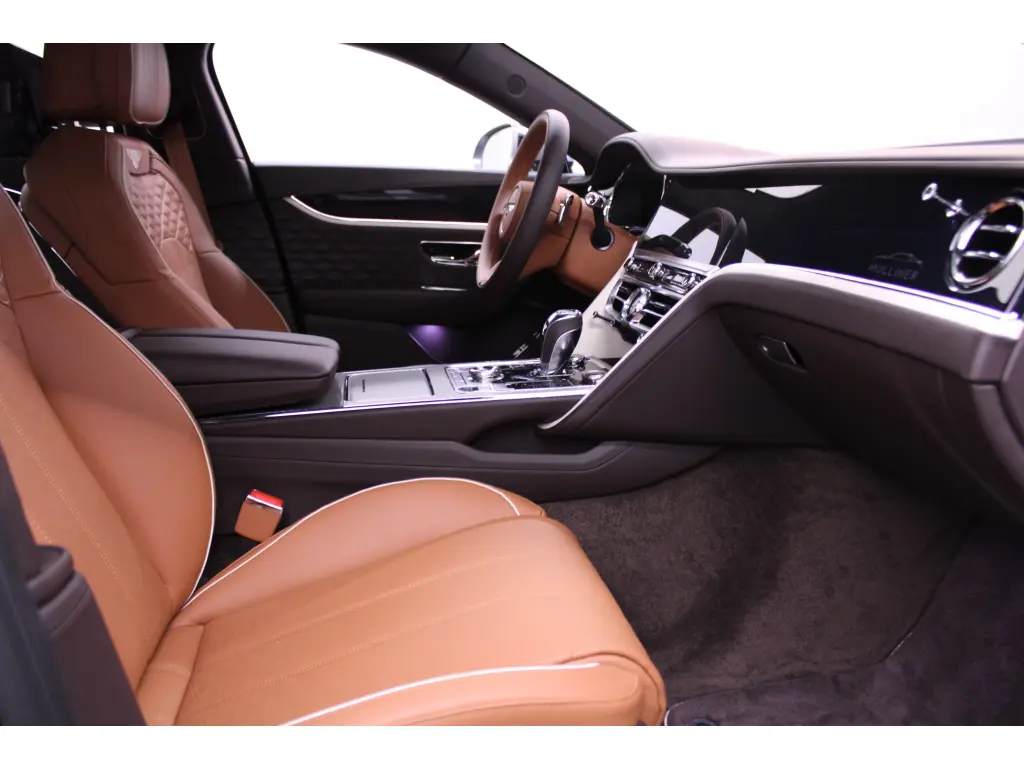 Image for 2025 Flying Spur Mulliner V8 Hybrid at position 2