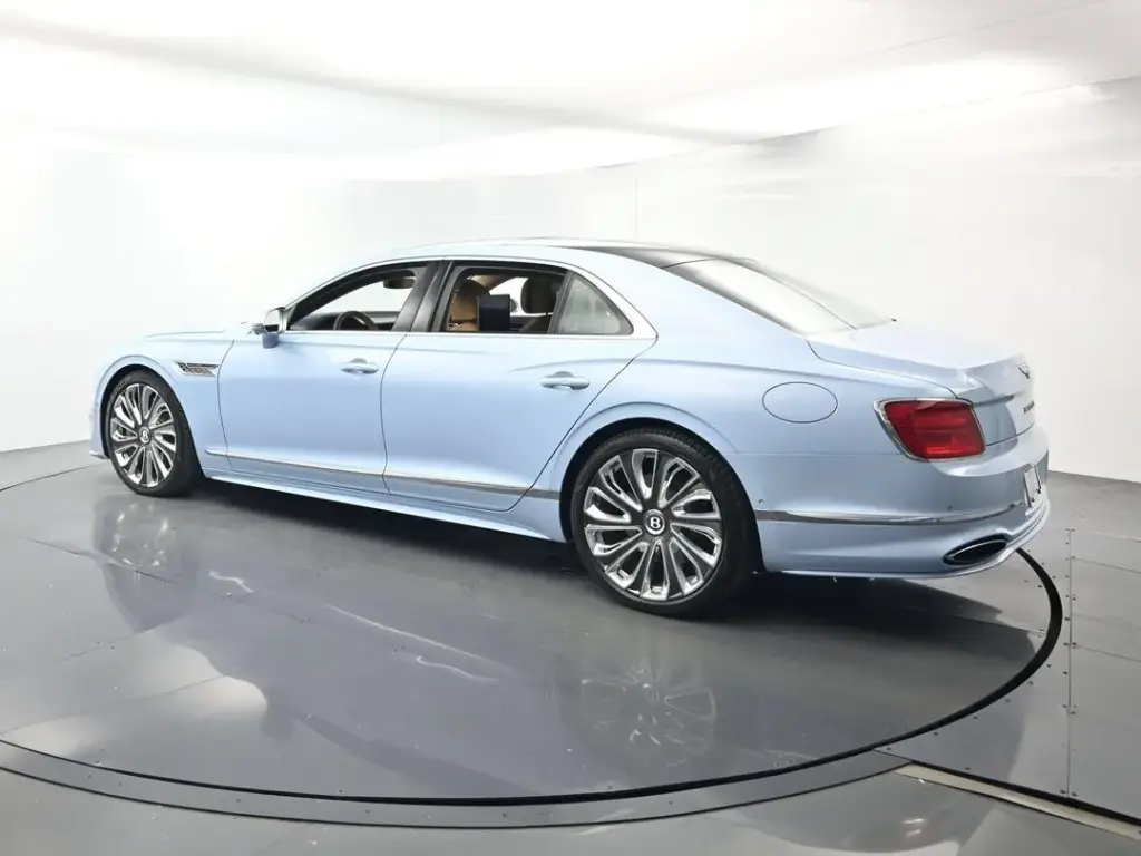Image for 2025 Flying Spur Mulliner V8 Hybrid at position 3