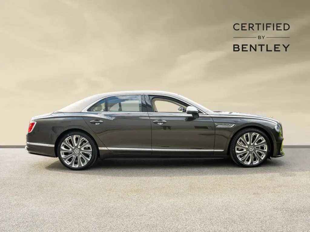 Image for 2026 Flying Spur Mulliner V8 Hybrid at position 5