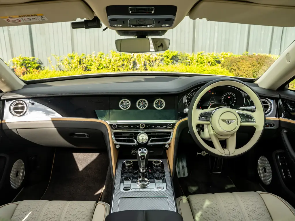 Image for 2026 Flying Spur Mulliner V8 Hybrid at position 4