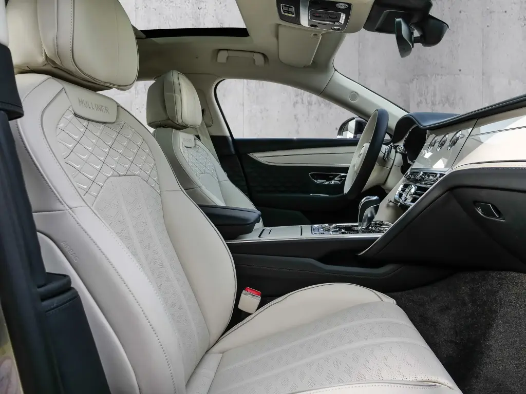 Image for 2026 Flying Spur Mulliner V8 Hybrid at position 2