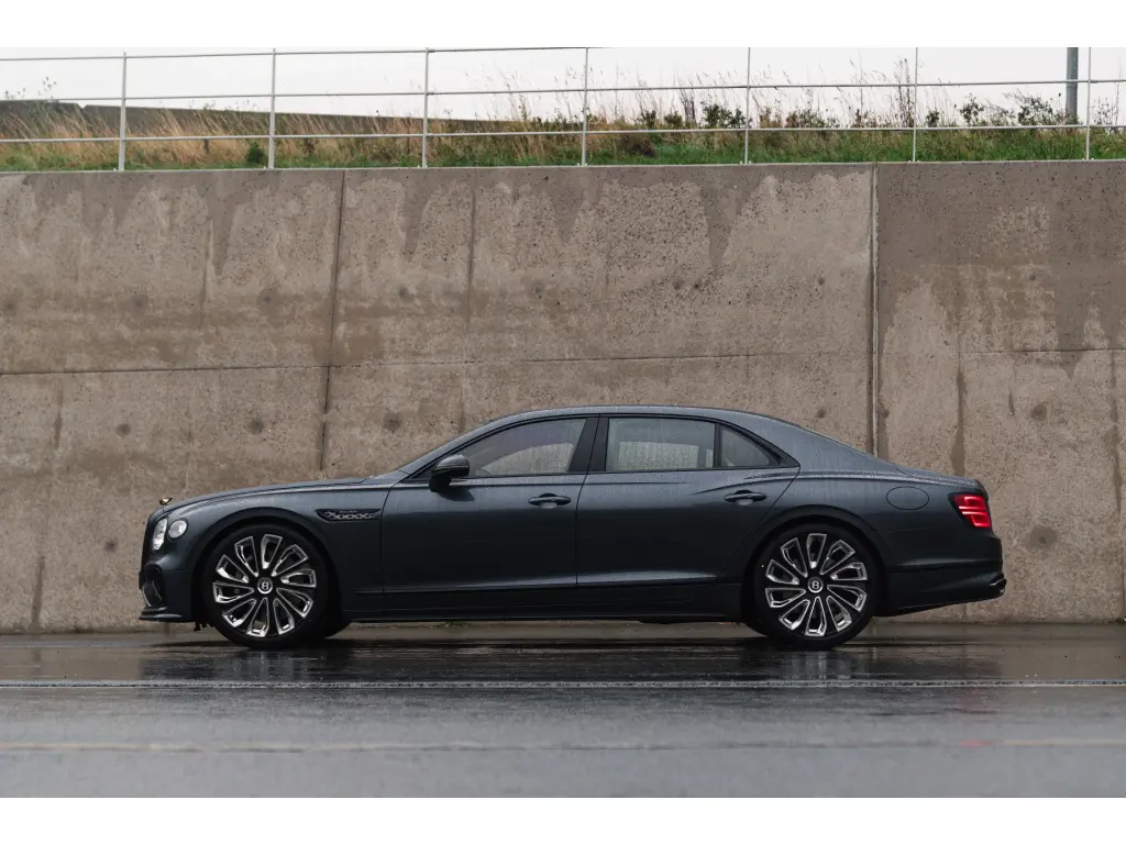 Image for 2026 Flying Spur Mulliner V8 Hybrid at position 5